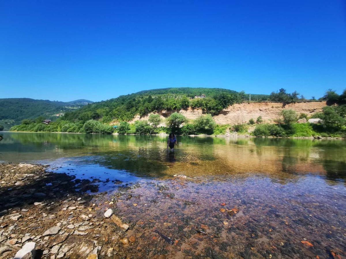 Vikendica Pored Drine Foca Handici ภายนอก รูปภาพ