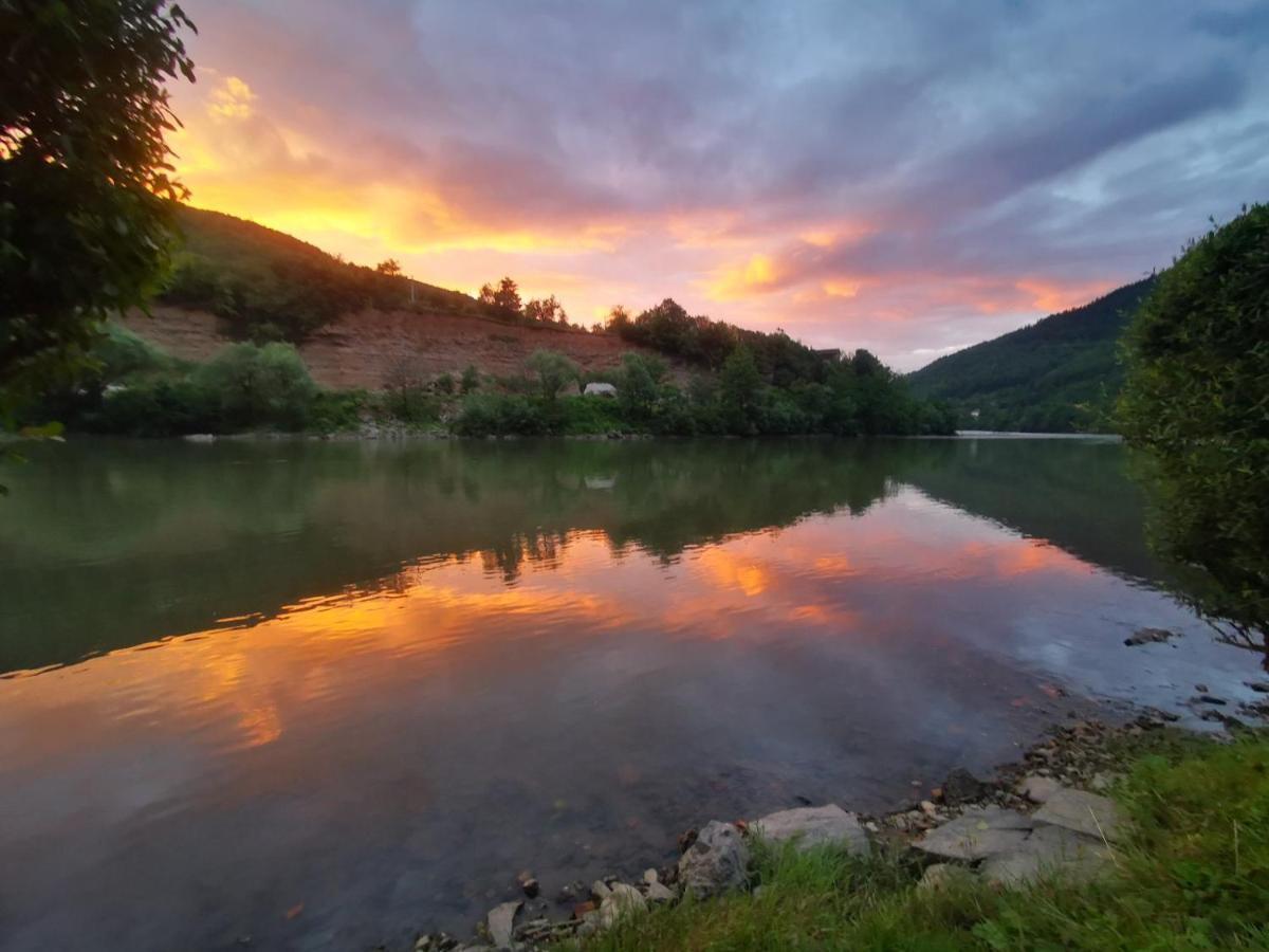 Vikendica Pored Drine Foca Handici ภายนอก รูปภาพ