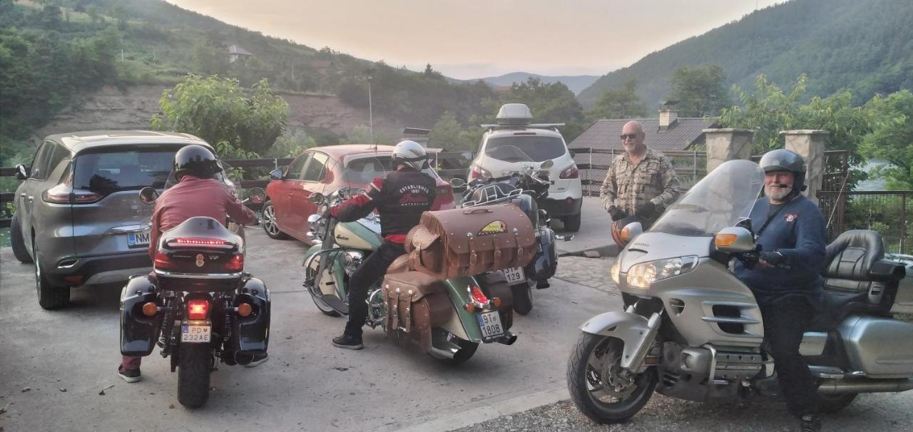 Vikendica Pored Drine Foca Handici ภายนอก รูปภาพ